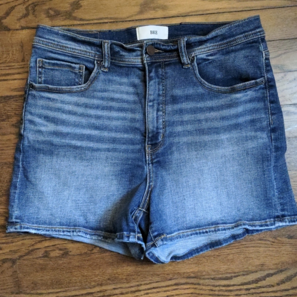 SOLD Buckle BKE Parker High Rise Non Distressed Shorts sz 31 (12) Style ABK1596 - Picture 2 of 5